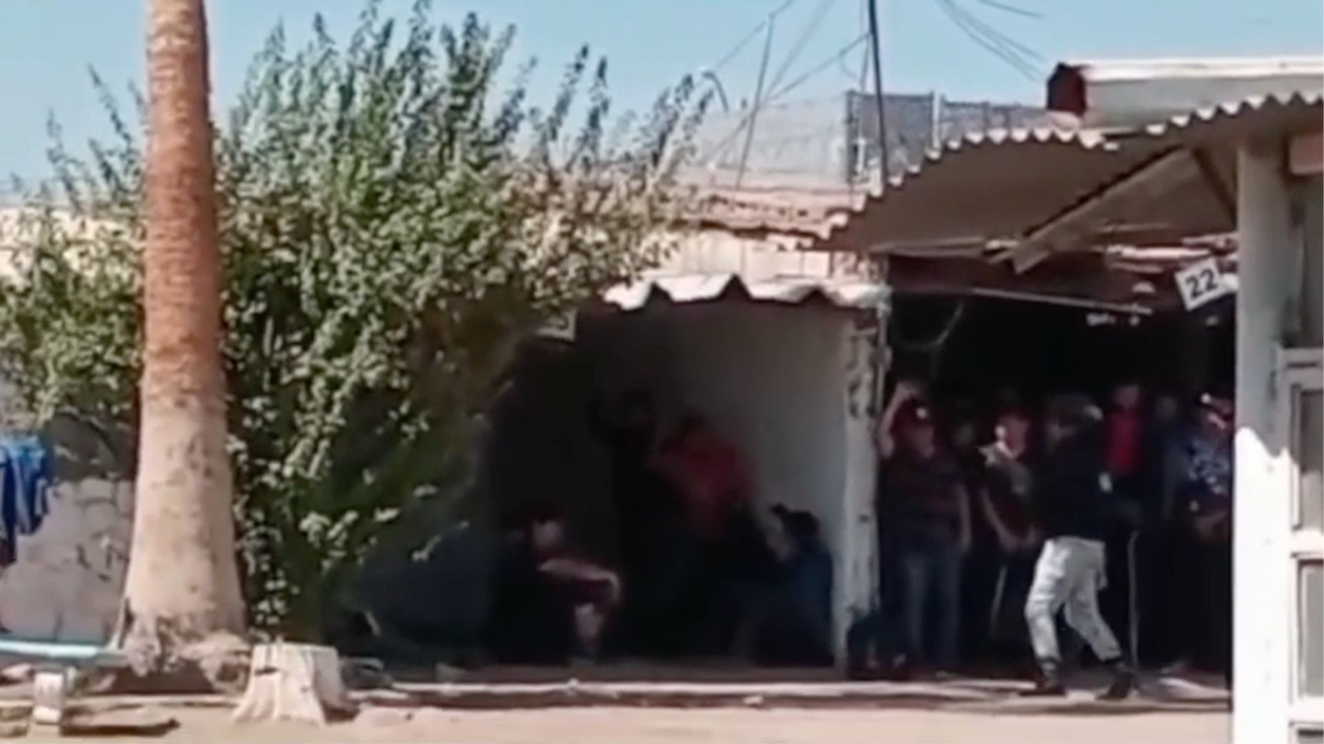 Encuentran Más de 140 Migrantes Dentro de un Motel en Chihuahua