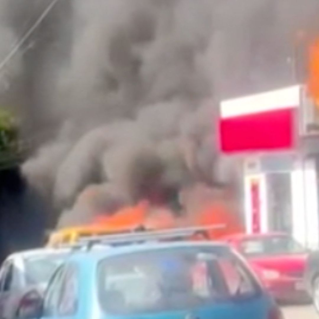 Se Incendia Transporte Escolar en Santa Catarina
