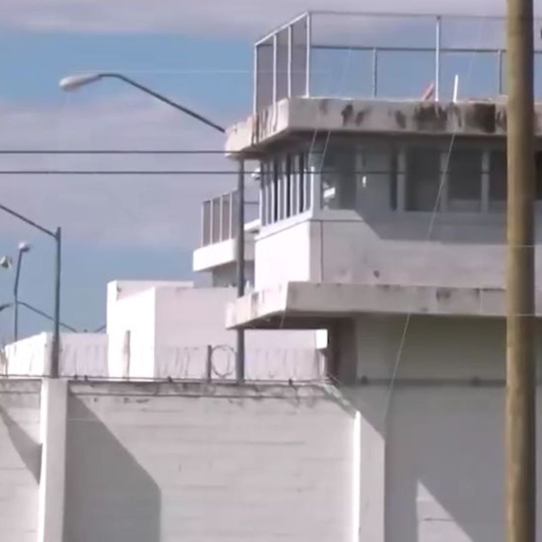 El personal penitenciario actuó de inmediato ante la riña, logrando restablecer el orden sin que se reportaran personas lesionadas ni pérdidas humanas.