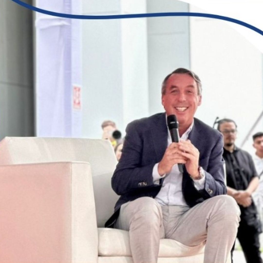 Emilio Azcárraga espera que se sigan anotando más goles para que haya más beneficiados. Foto Fundación Televisa