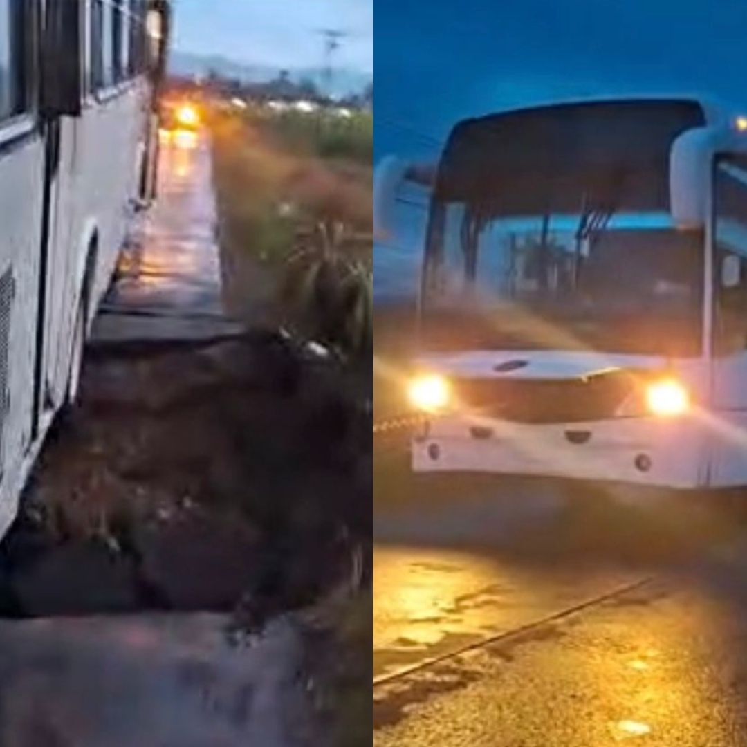 Este socavón provocó que un autobús de pasajeros quedara atrapado a la mitad de la vía de comunicación.