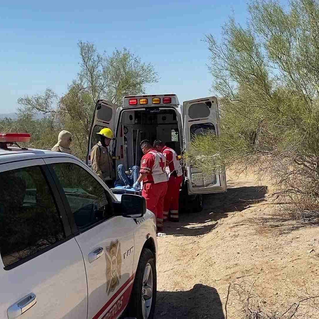 Joven fue Rescatado por Bomberos al Quedar Atrapado en Cerro por Más de 5 Horas