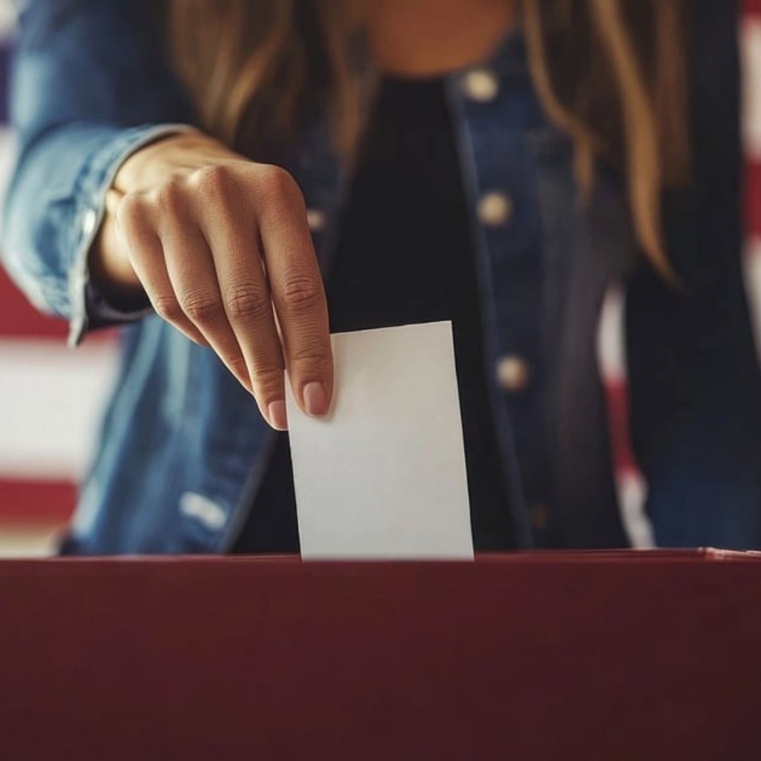 En el nuevo episodio de N+ Podcast Política Déjà Vu, la periodista Fernanda Caso nos habla de la importancia del voto hispano en las elecciones Presidenciales de EUA
