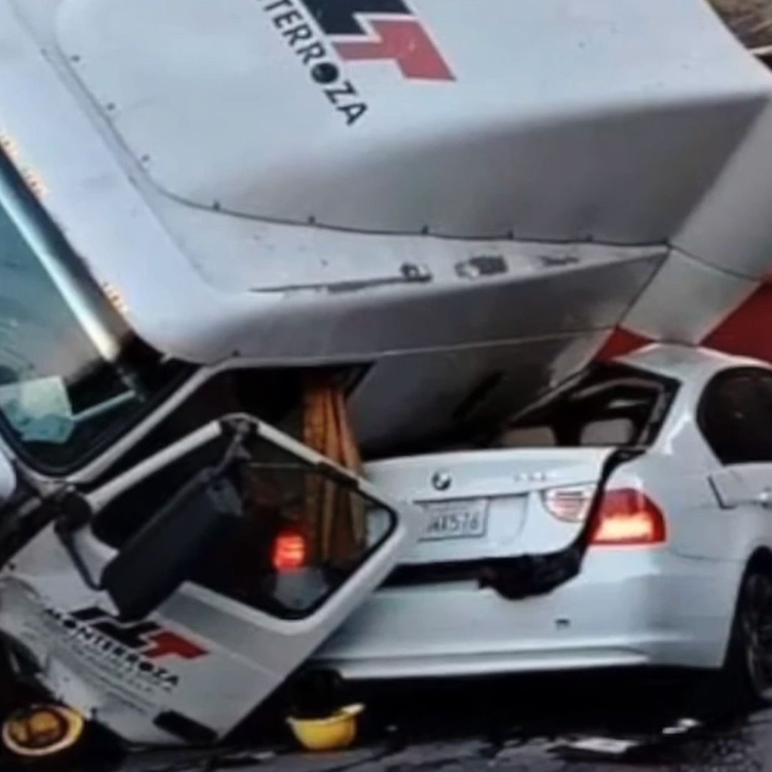 Tráiler se Queda Sin Frenos y Aplasta Varios Autos en San Miguel de Allende