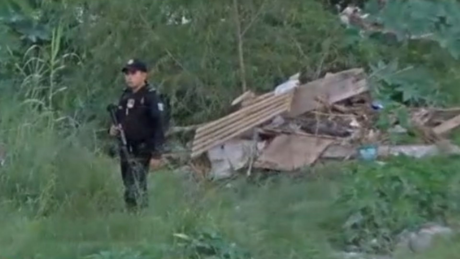 Policía en Río Pesquería