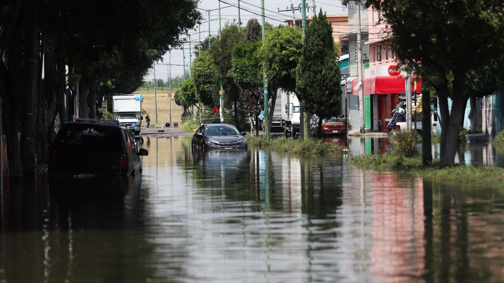 Inundación en colonia Santa María Aztahuacan, en Iztapalapa, CDMX