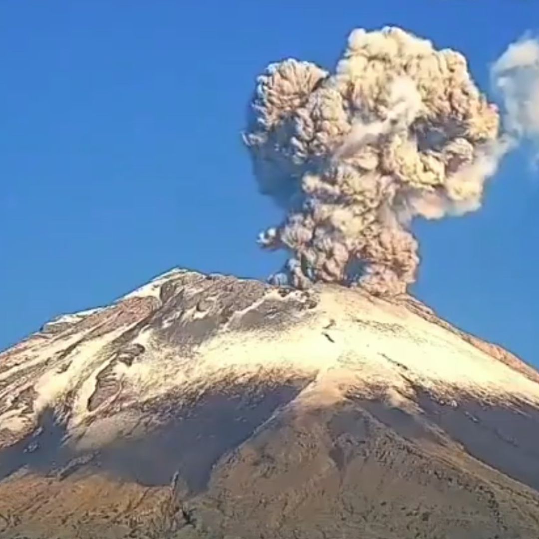 El Semáforo de Alerta Volcánica del Popocatépetl se mantiene en Amarillo Fase 2, lo que significa que la actividad volcánica presenta riesgos moderados