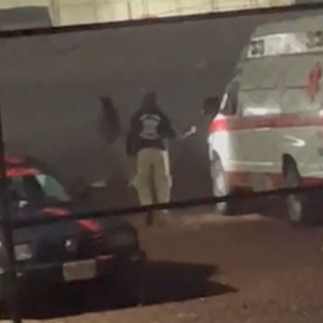 Ambulancia traslada a víctimas de ataque armado en Coscomatepec
