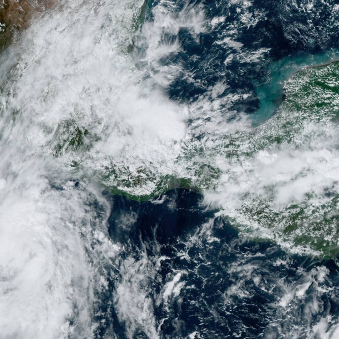La tormenta Tropical 'Kristy' al Sur de México
