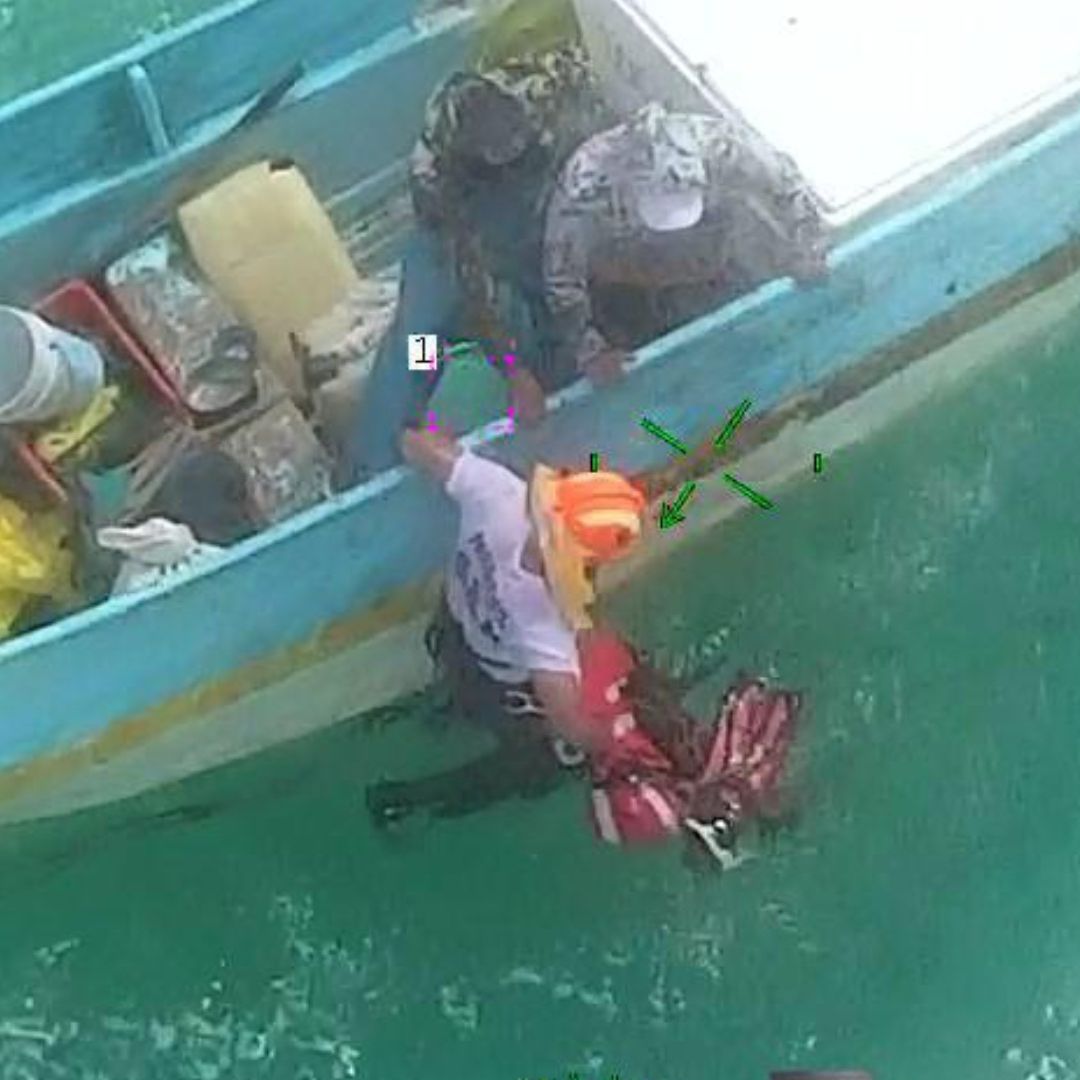Con Helicóptero y Lancha, Rescatan a Tres Pescadores Perdidos en Yucatán