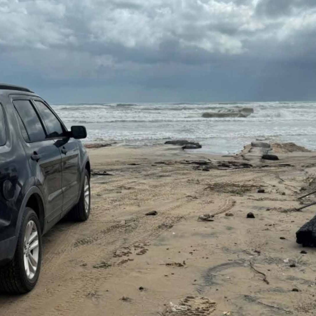 Buscan a Empleado de SpaceX que Desapareció al Nadar en Playa Boca Chica