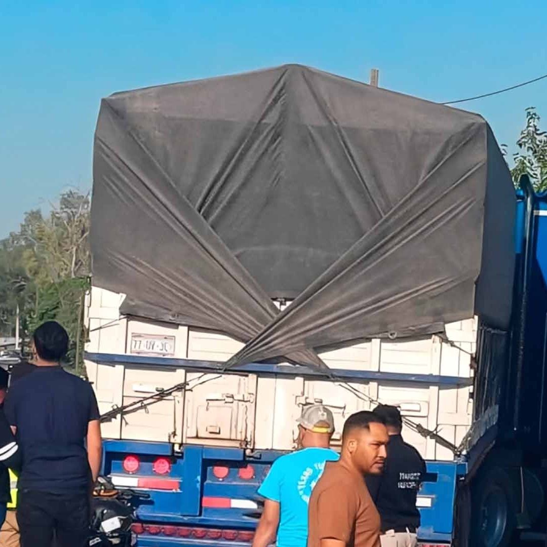 Muere Motociclista Menor de Edad al Chocar Contra Tráiler en Lerdo; Iba a la Escuela