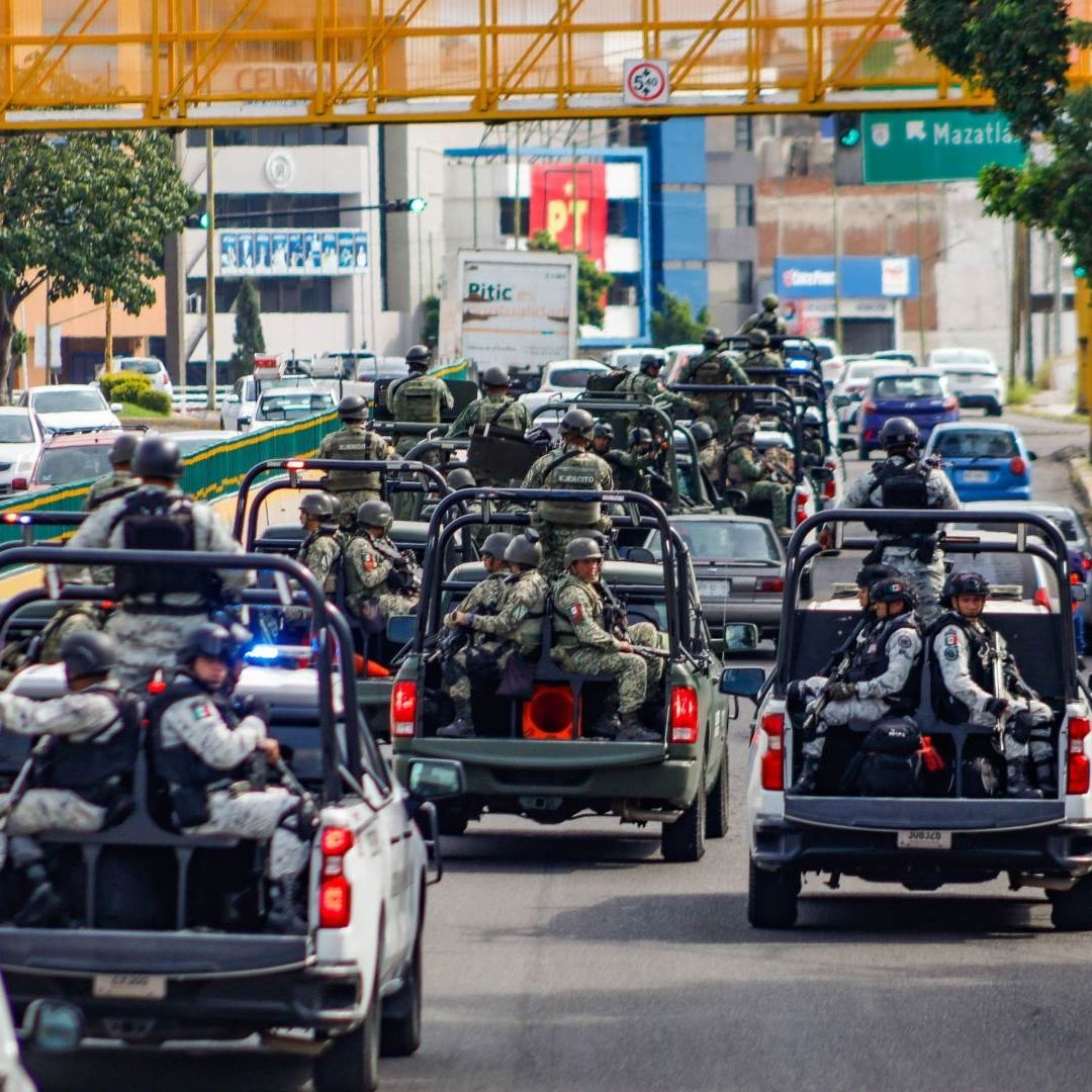 Sinaloa Reporta 25 Muertos, 4 Secuestrados y Más de 70 Detenidos por Ola de Violencia