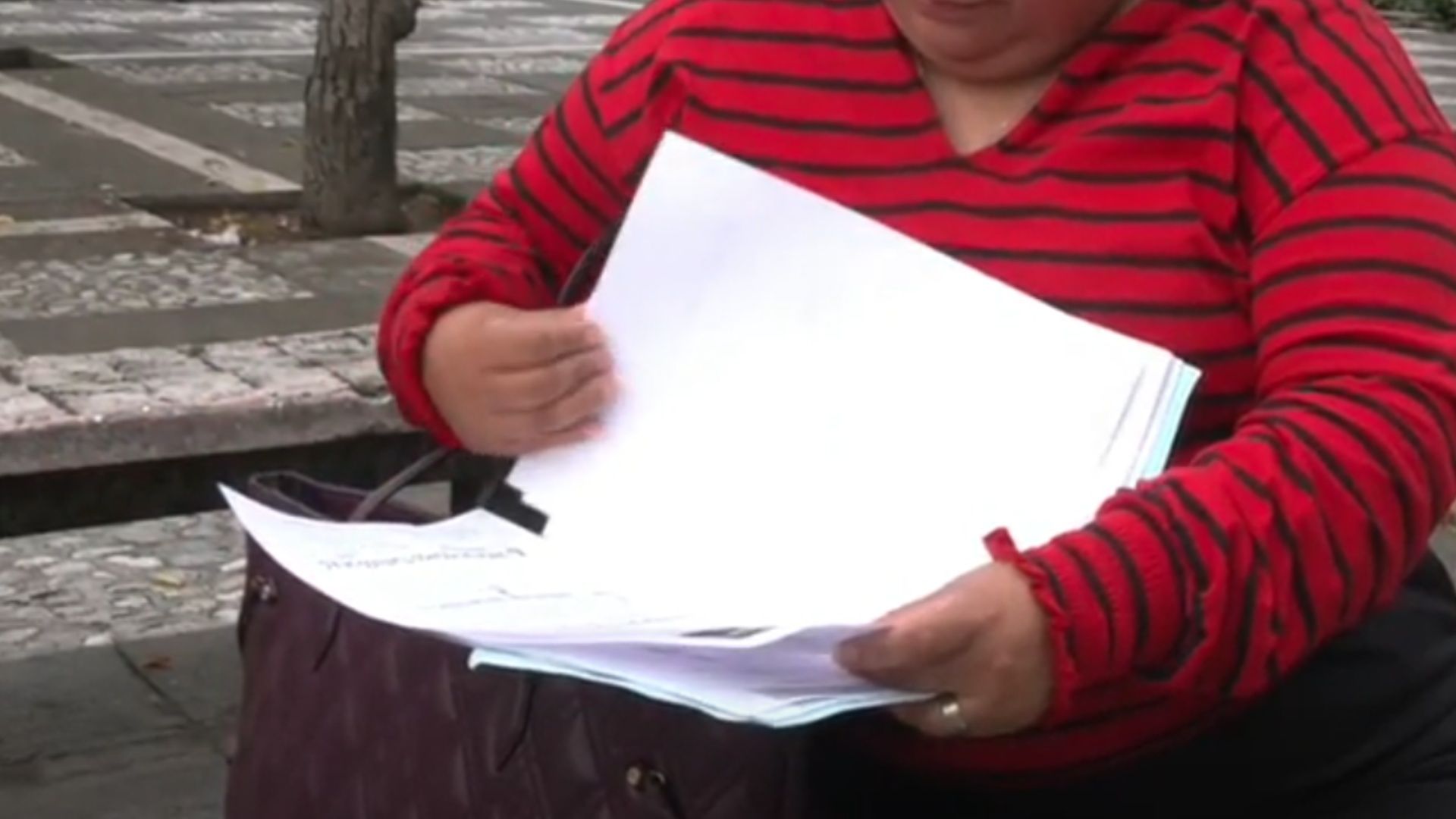 Falsos Gestores de Vivienda Cometen Fraude a Quienes Buscan una Casa o un Trabajo