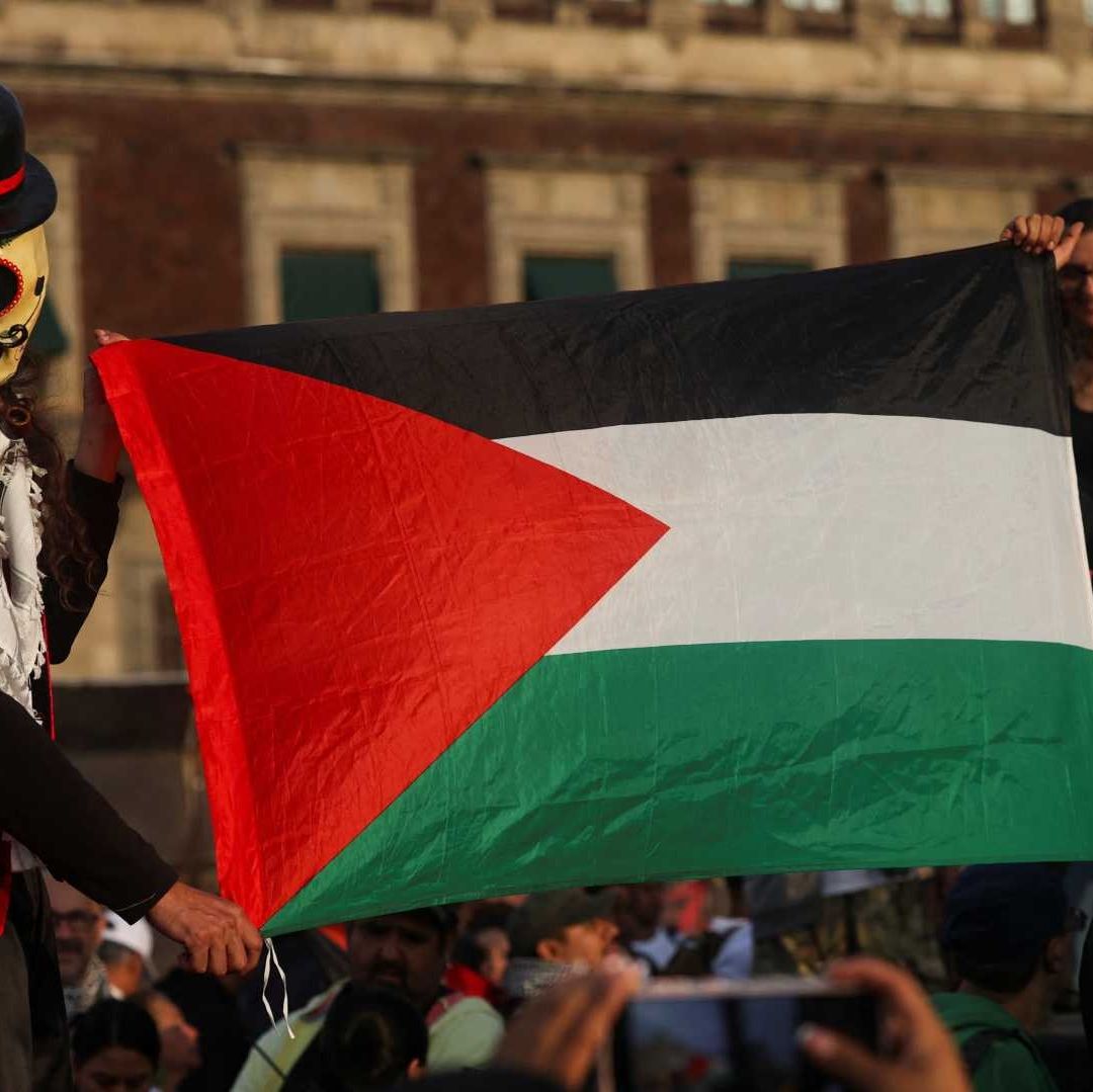Durante marcha por el 2 de octubre hubo consignas sobre Gaza y los mexicanos detenidos por Israel