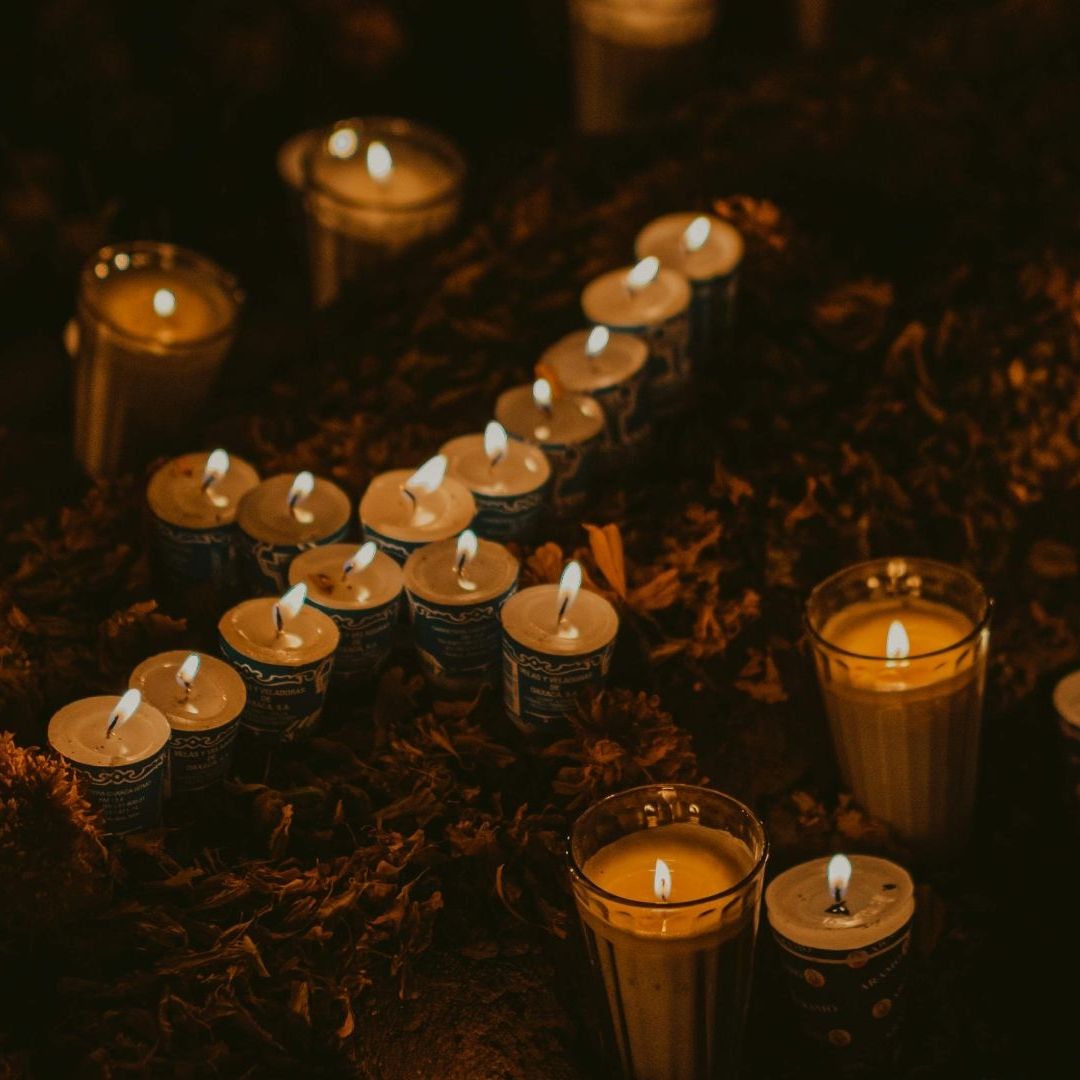 El Día de Muertos 2024 es una celebración que nos conecta con nuestros antepasados. Aquí te explicamos su origen