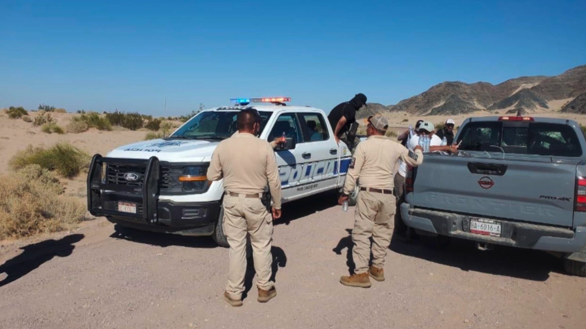 Cineastas Quedan Varados en el Desierto y son Rescatados por un Colectivo de Búsqueda
