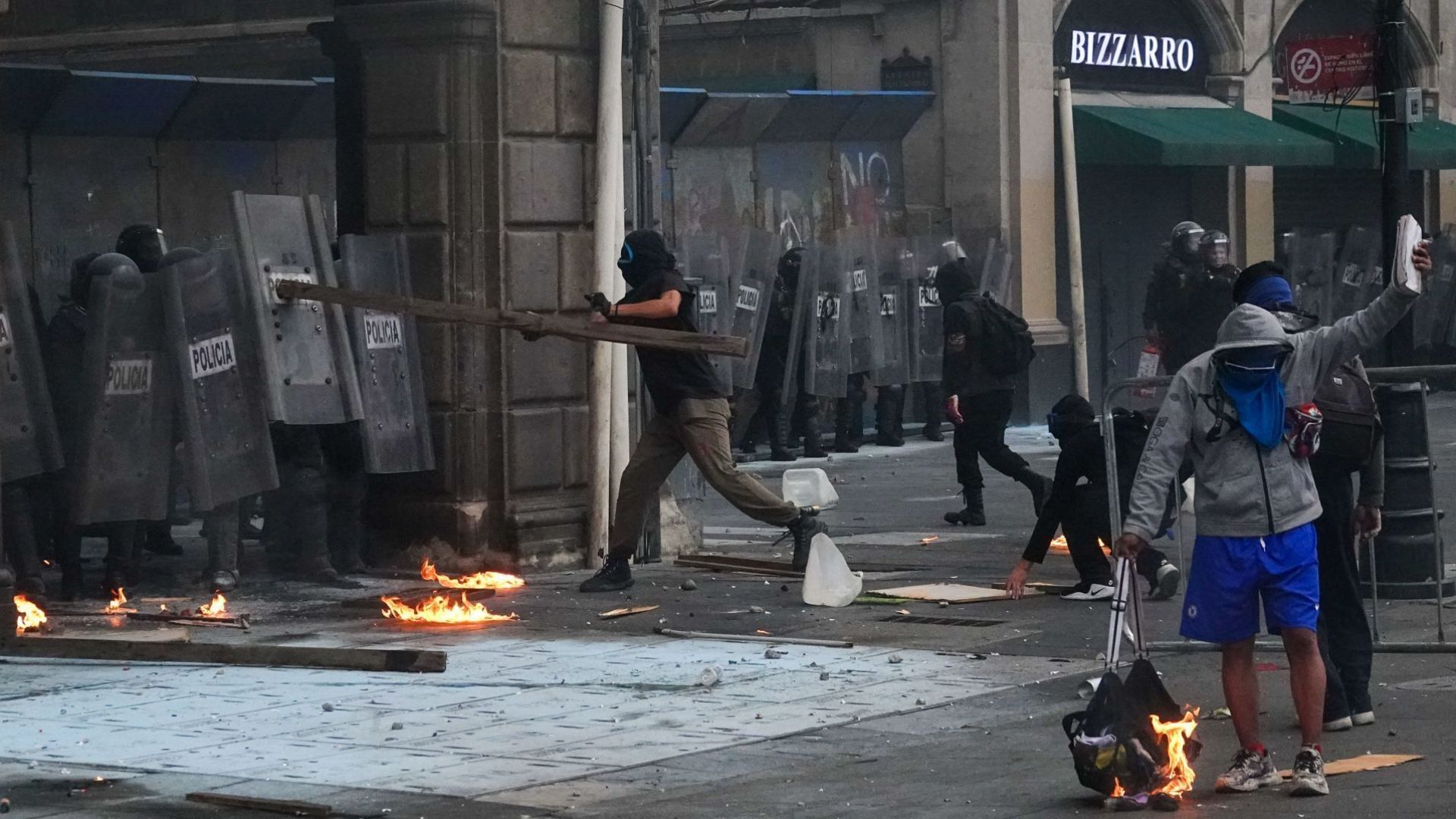El bloque negro se infiltró en la marcha del 2 de octubre de 2025