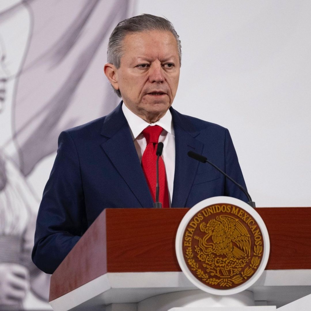 Arturo Zaldívar habla en Palacio Nacional