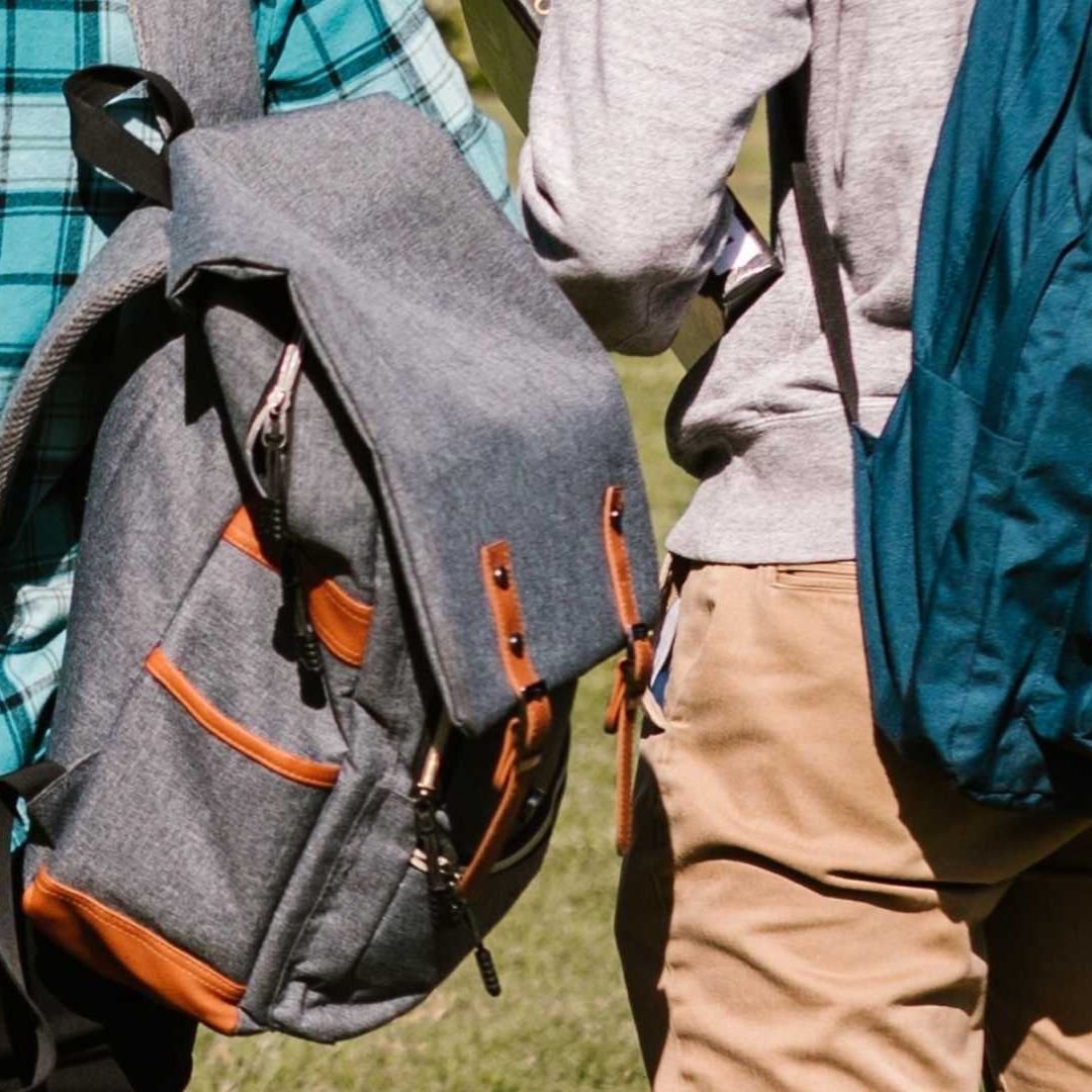 Mochilas de estudiantes