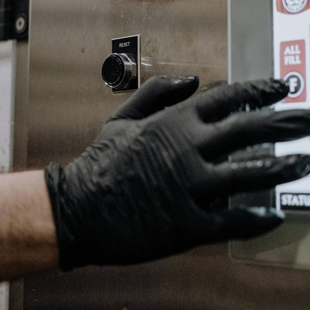 Empleado Resulta Prensado de una Extremidad en Fábrica en Tijuana
