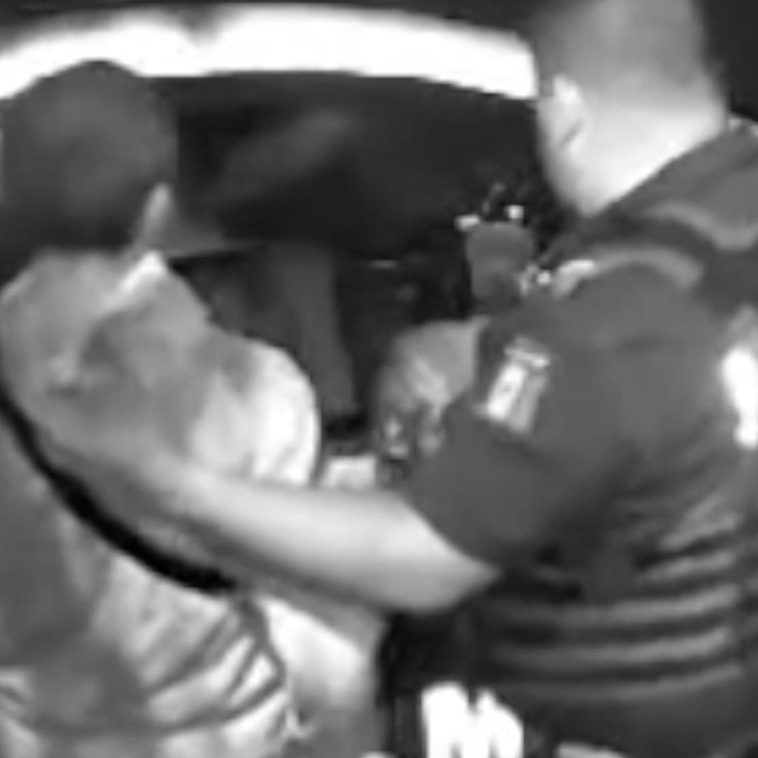 Policía de Aguascalientes es captado aceptando mordida.