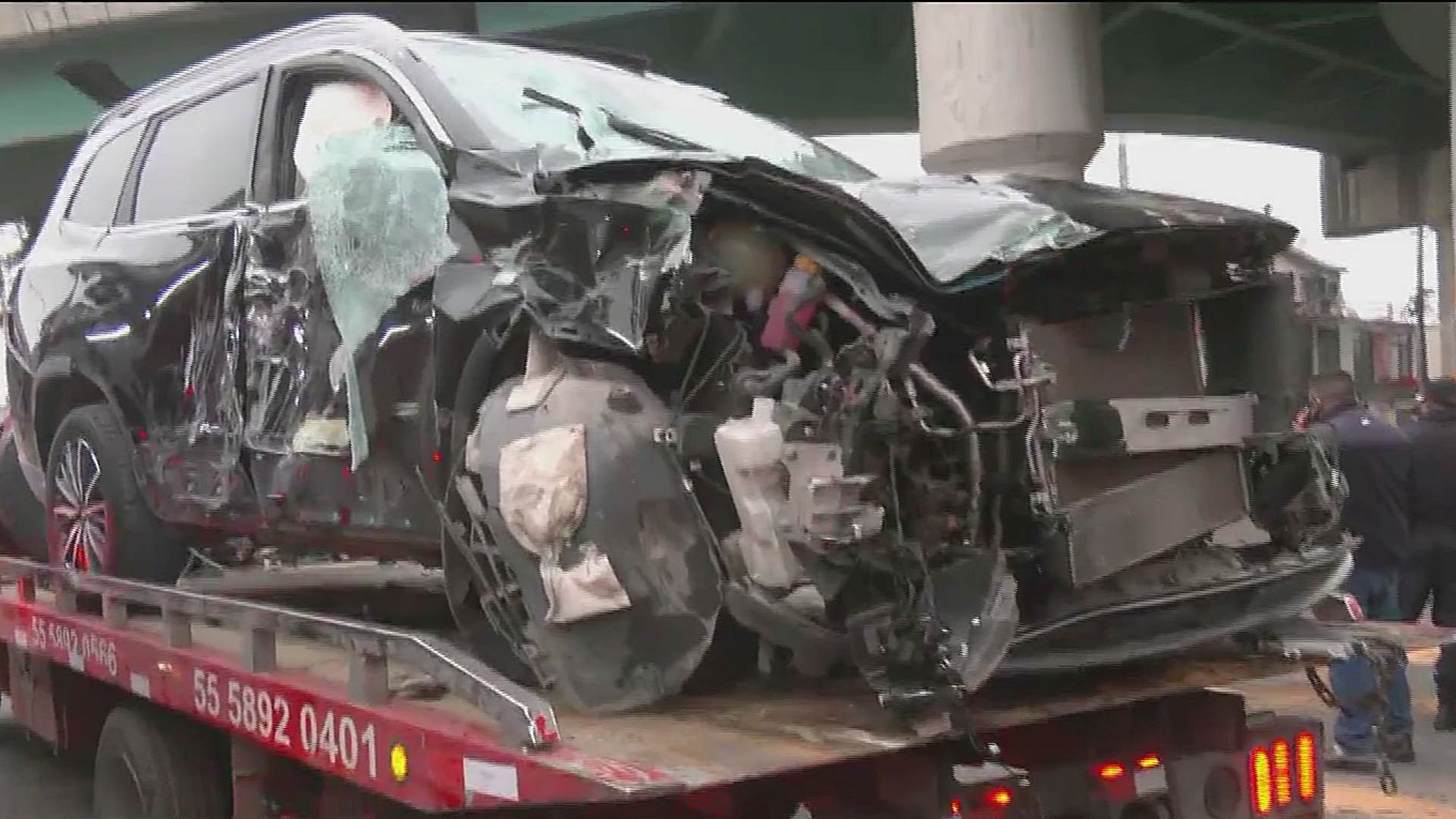 'Autos Voladores': Camioneta Cae de Puente e Impacta contra Tráiler y ...