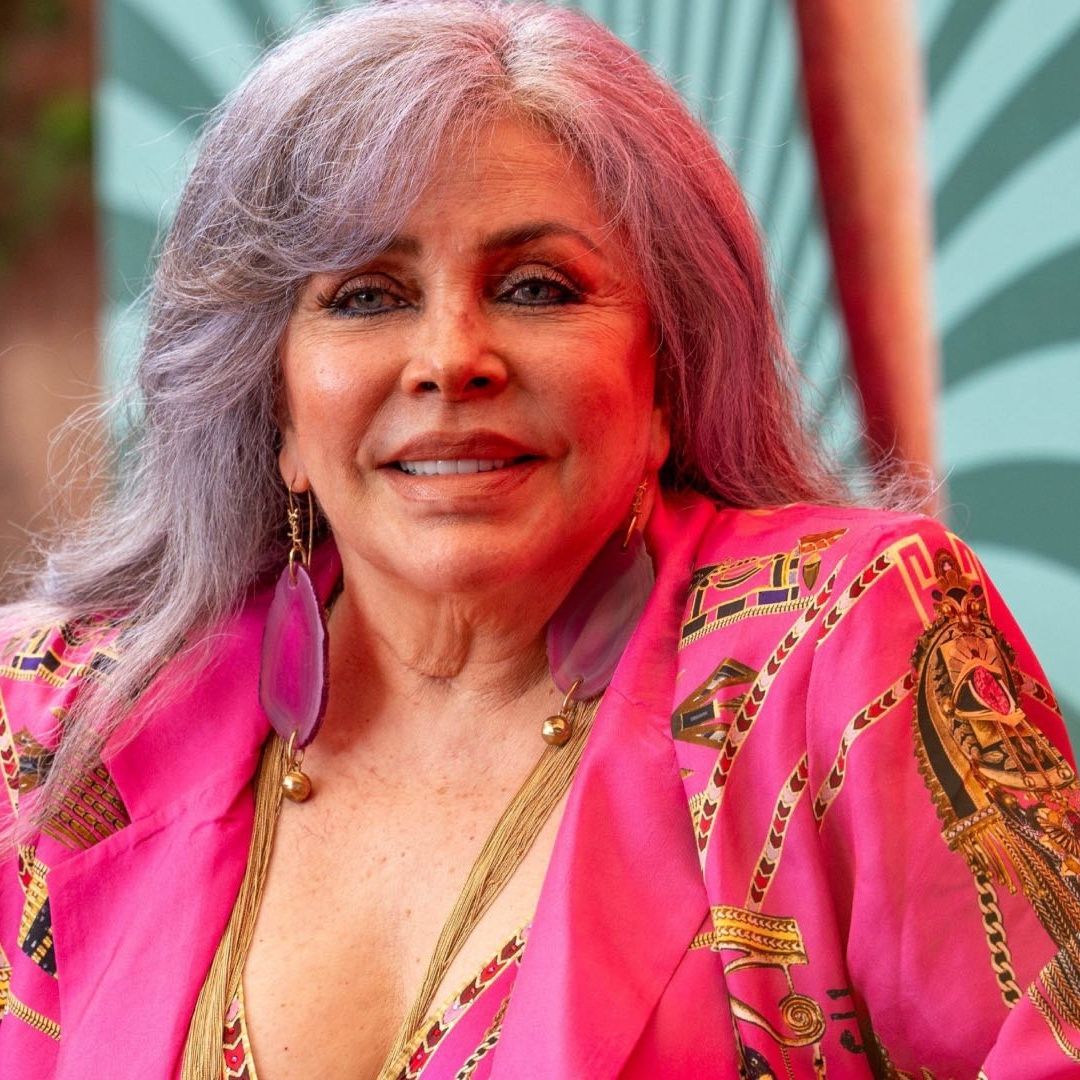 Veronica Castro reapareció con oxígeno y silla de ruedas
