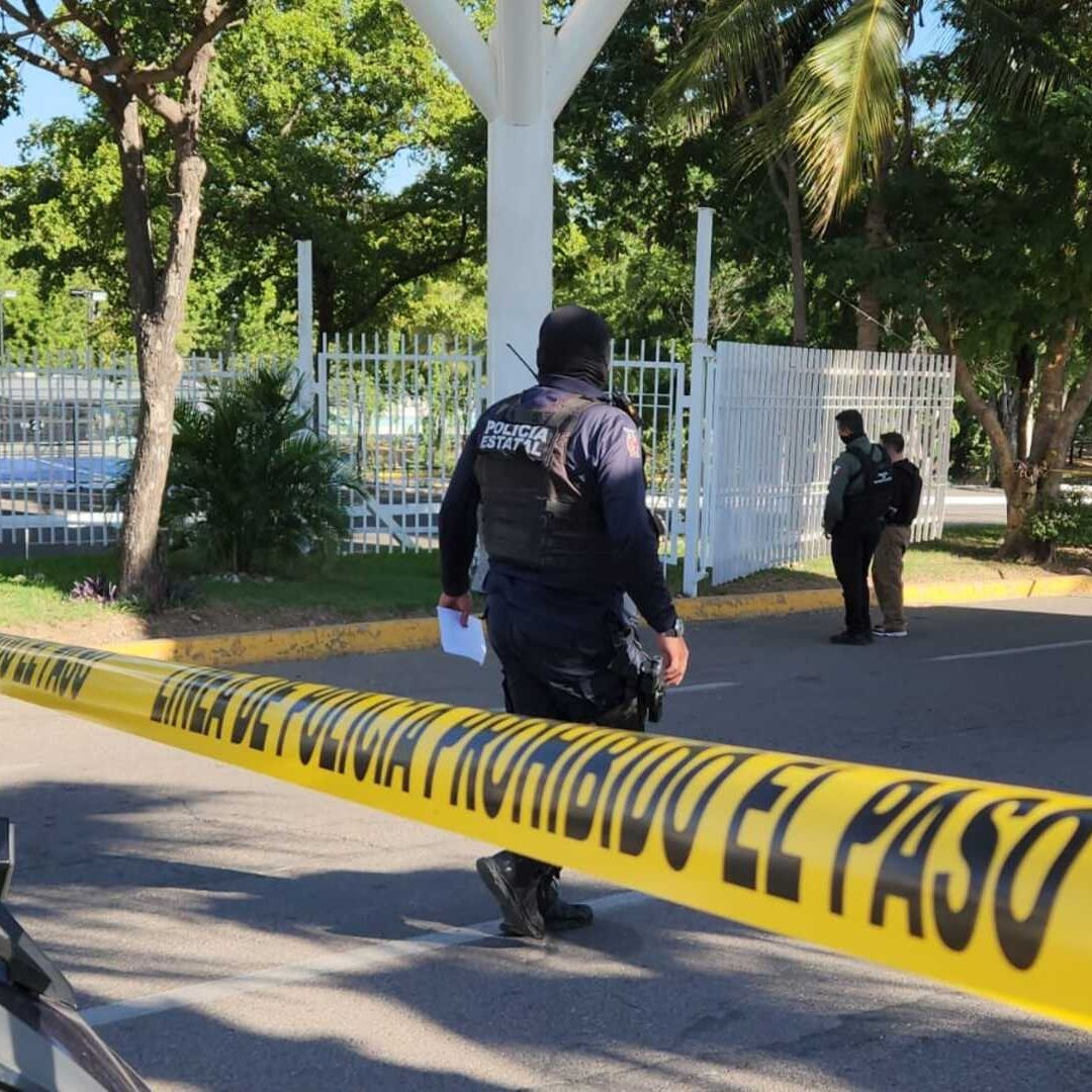 Sábado Violento en Sinaloa: Hielera con Restos Humanos, Bloqueos y Quema de Vehículos
