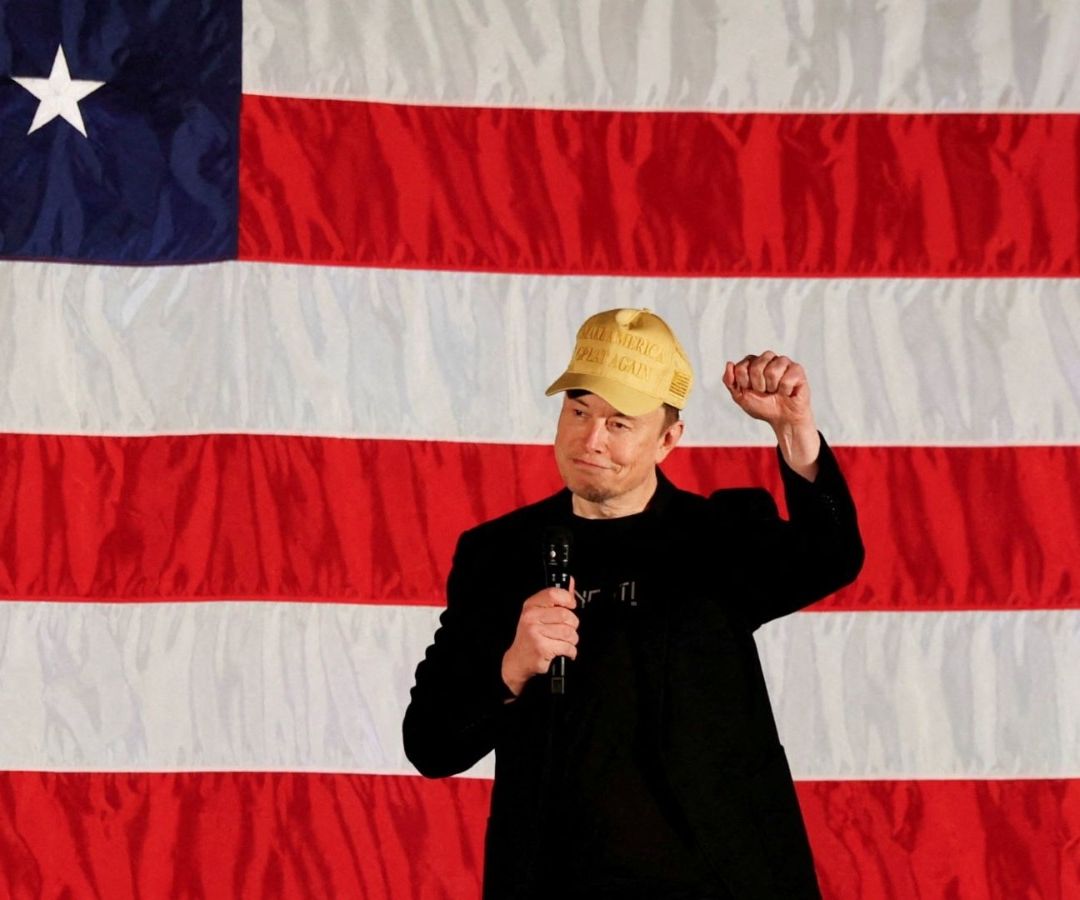 Elon Musk nunca ha aceptado que trabajó como ilegal en Estados Unidos.
