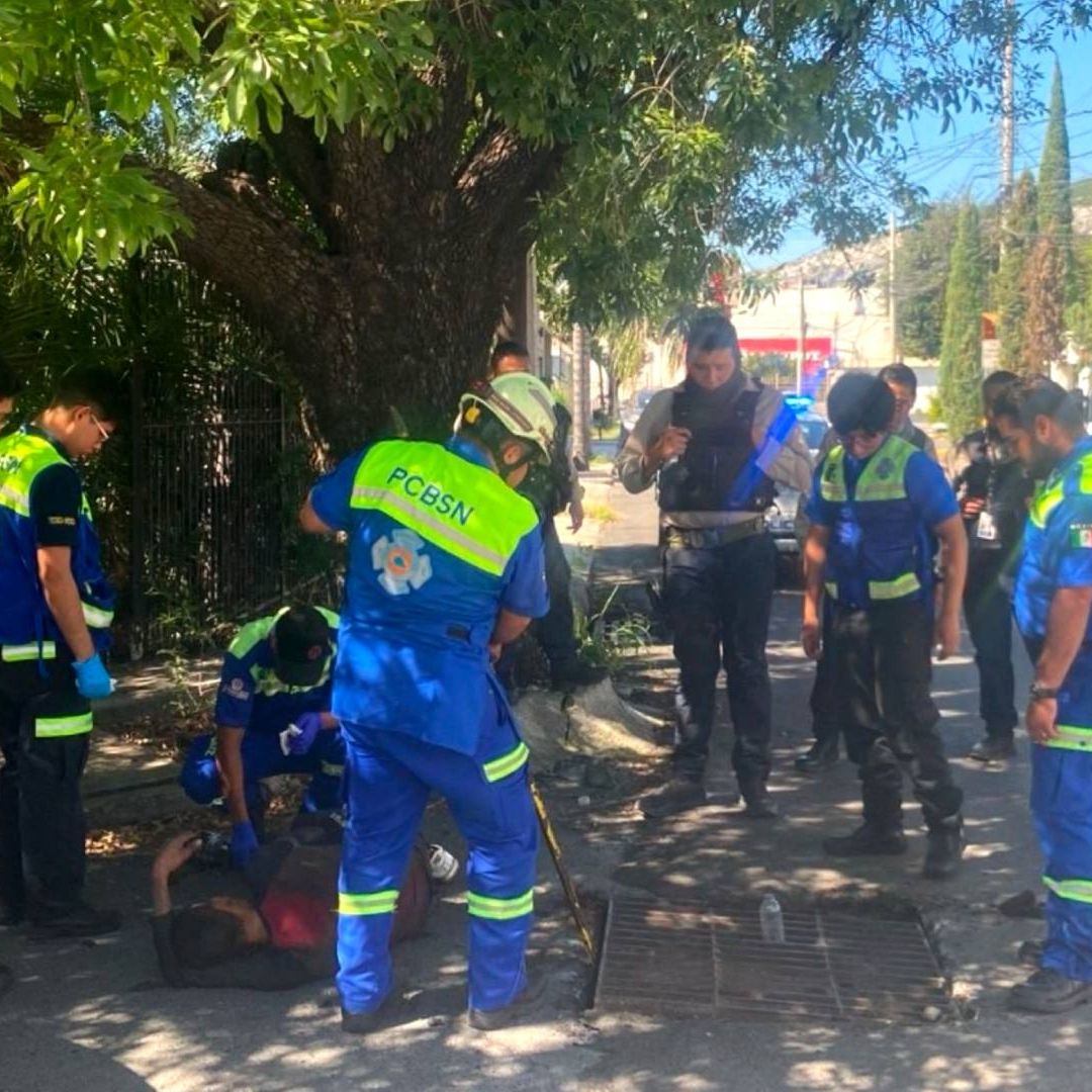 Rescatan a Hombre que Llevaba Dos Días Atrapado en Alcantarilla, hombre, atrapado, alcantarilla, monterrey, noticias nmas, noticias monterrey,