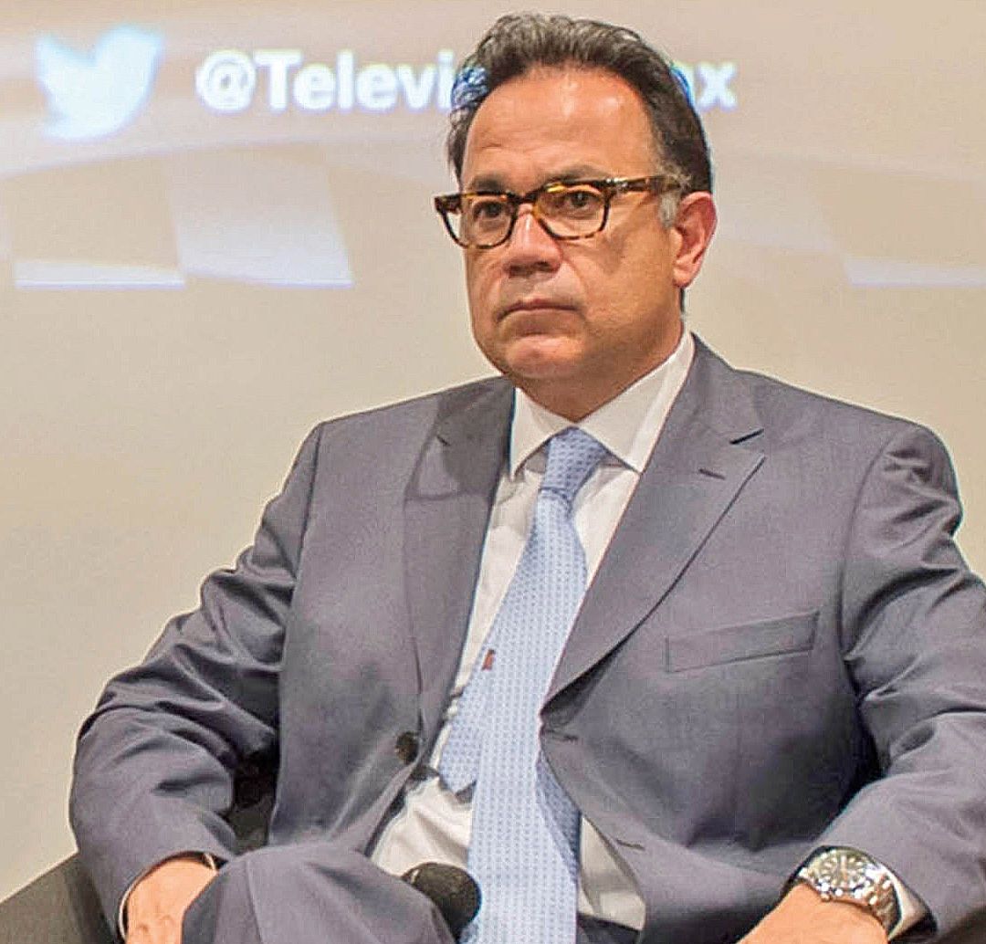 Nicandro Díaz en conferencia de prensa