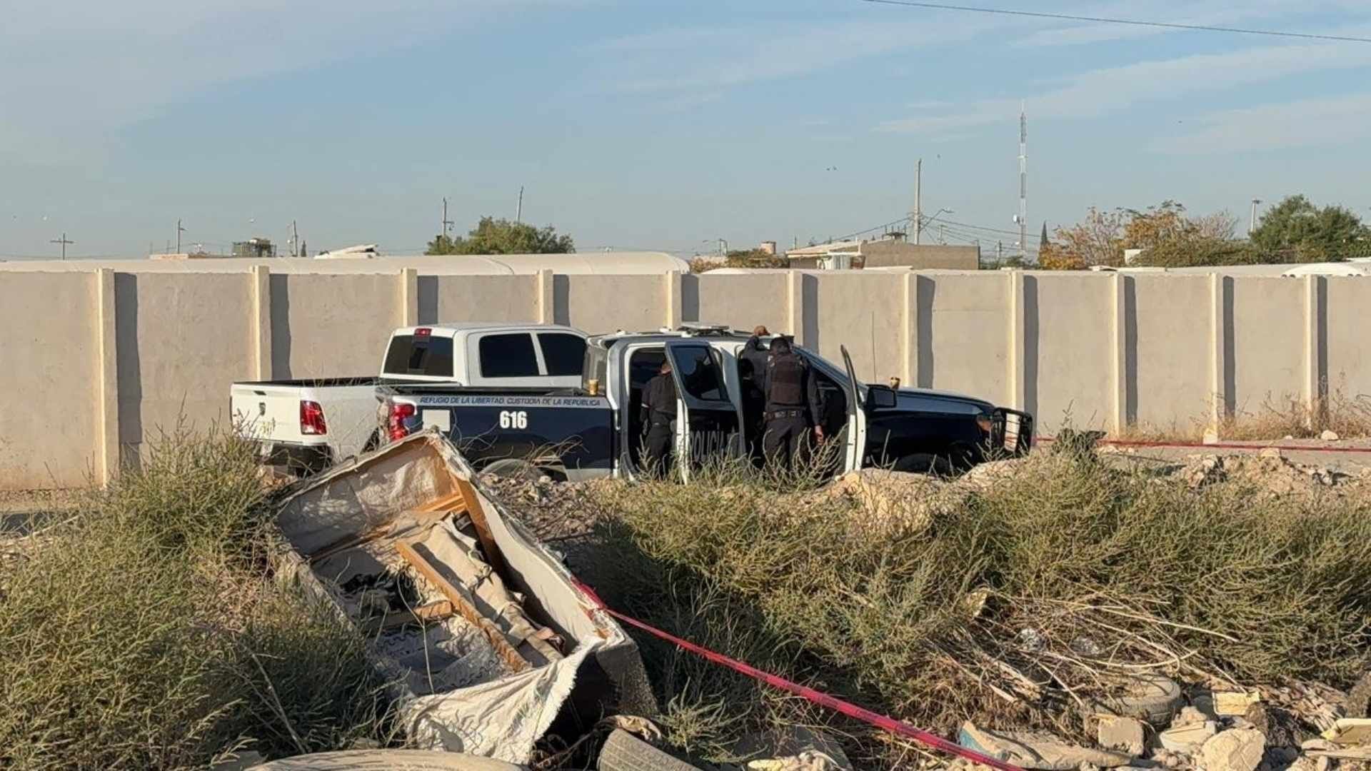 Elementos de la Policía Municipal y de la FGE