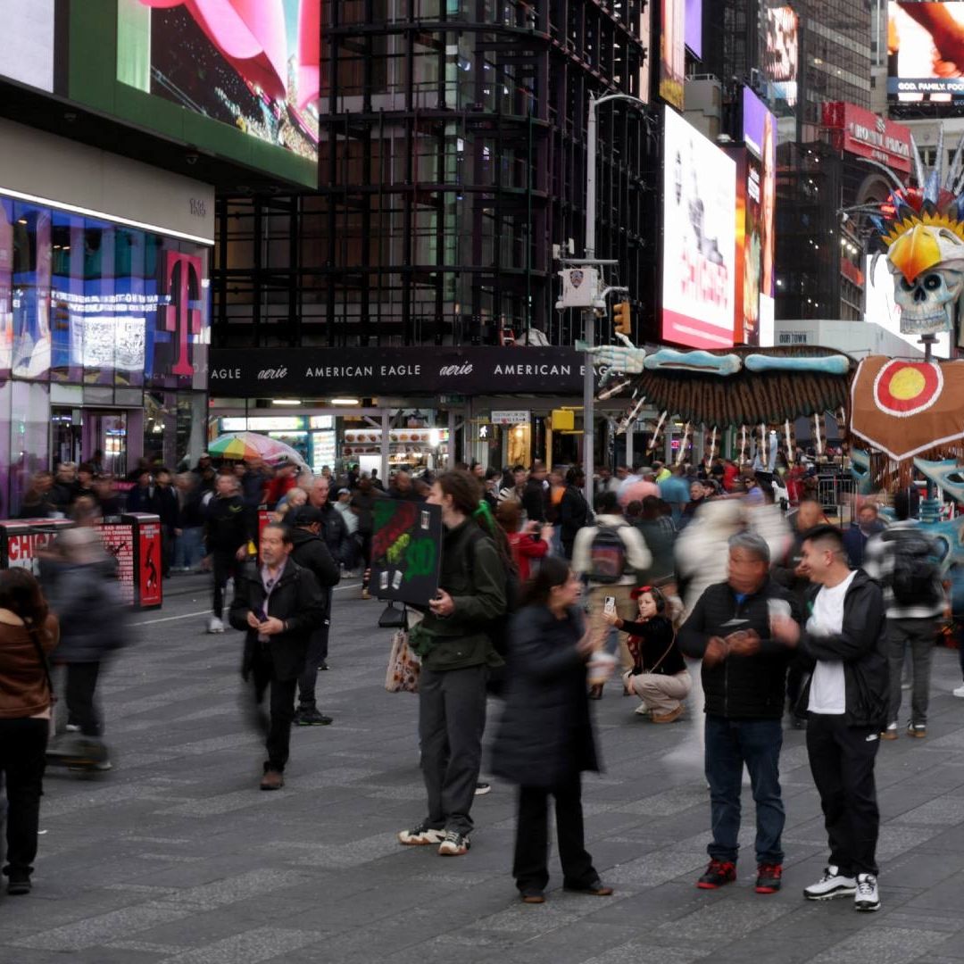 Catrinas Llegan a Nueva York, Estados Unidos por Celebración de Día de Muertos