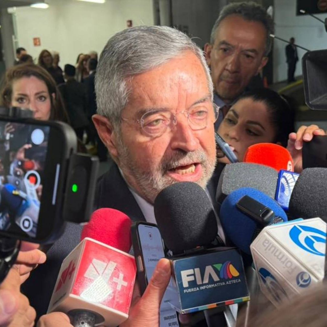 Canciller Juan Ramón de la Fuente a su llegada al Senado de la República para comparecencia. Foto: N+