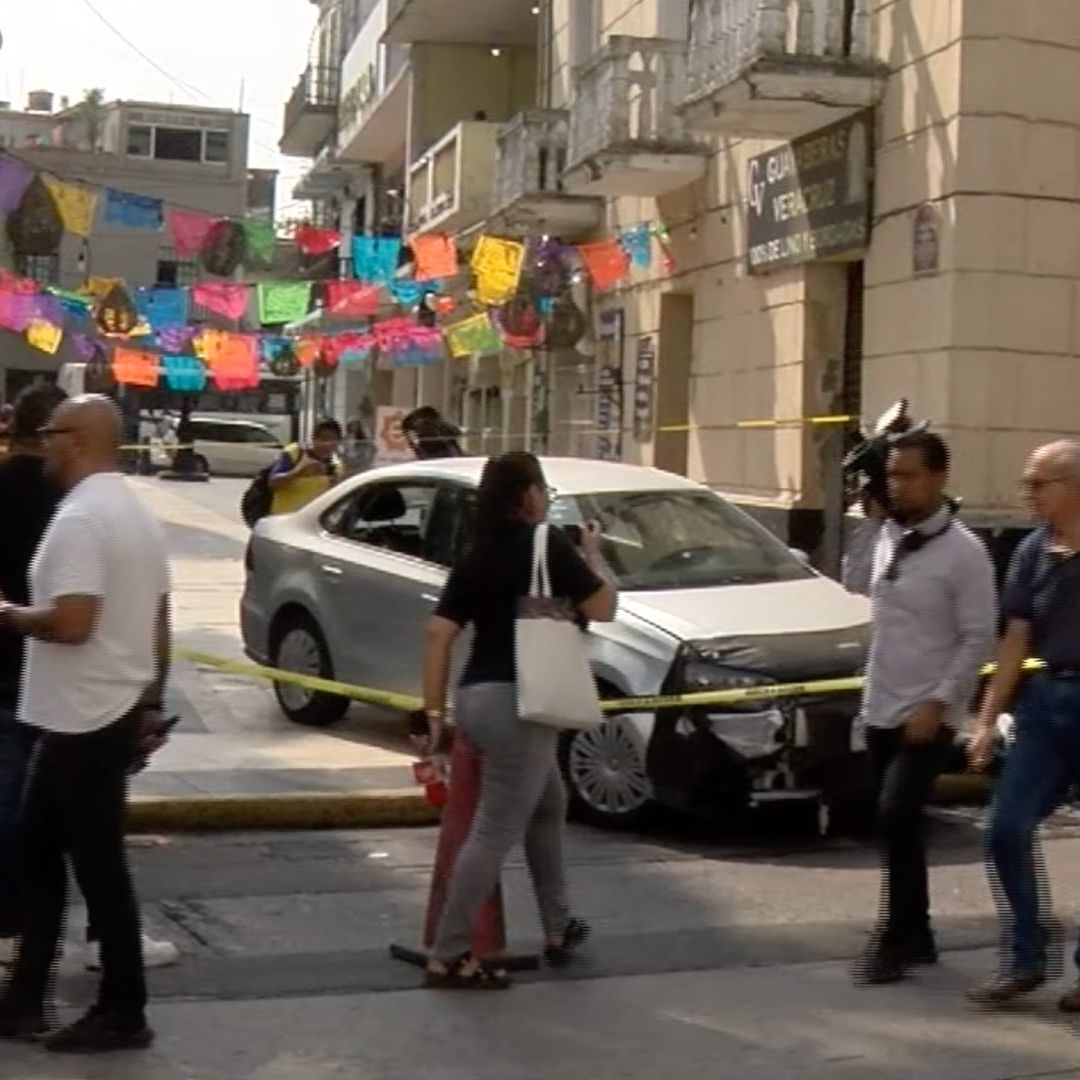 La zona fue acordonada y el conductor esposado, los ciudadanos que vivieron el momento mencionaron que vivieron momentos de pánico.
