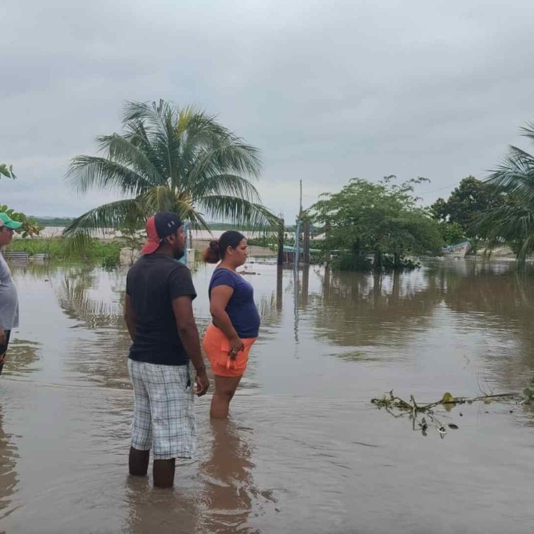 Autoridades de Tecolutla Piden a la Población Evacuar las Zonas Vulnerables