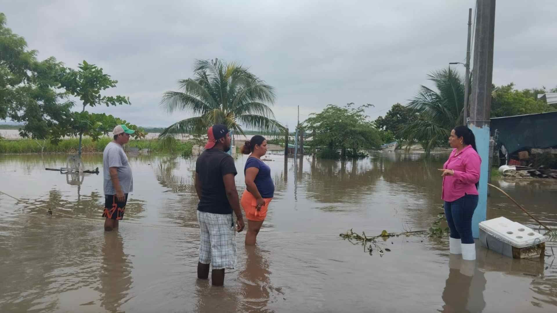 Autoridades de Tecolutla Piden a la Población Evacuar las Zonas Vulnerables