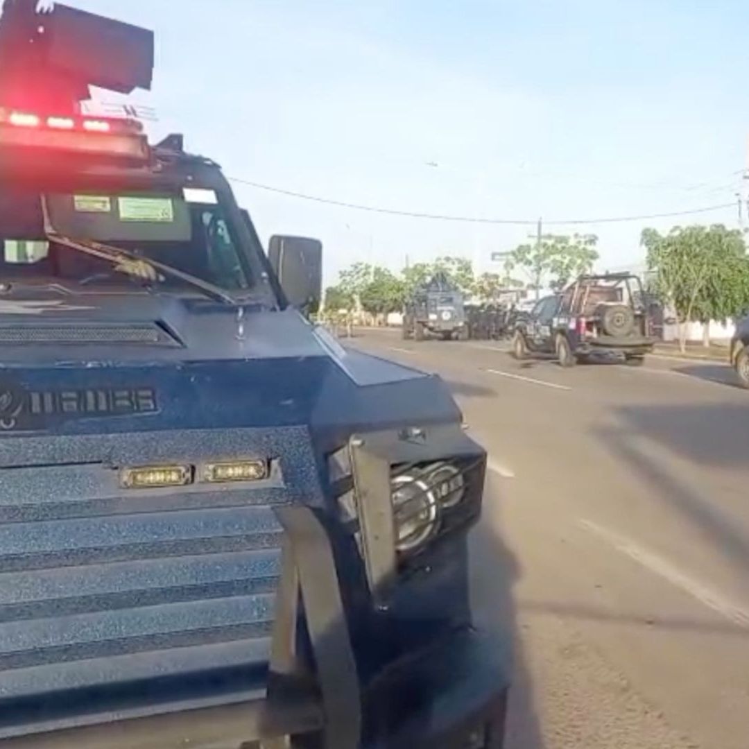 Vehículo Black Mamba en Sinaloa