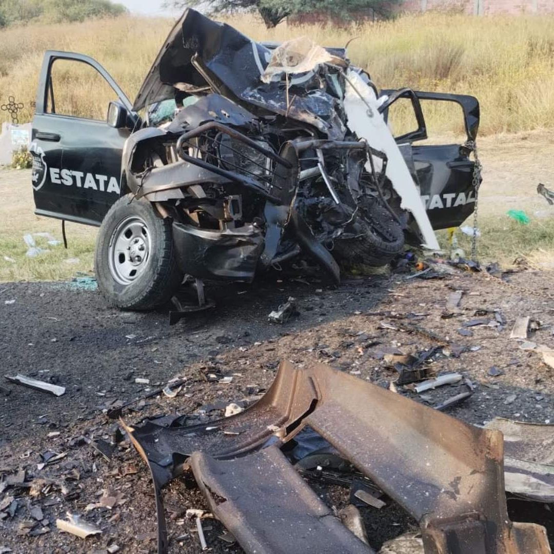 Mueren dos policías estatales en accidente carretero en jalostotitlán