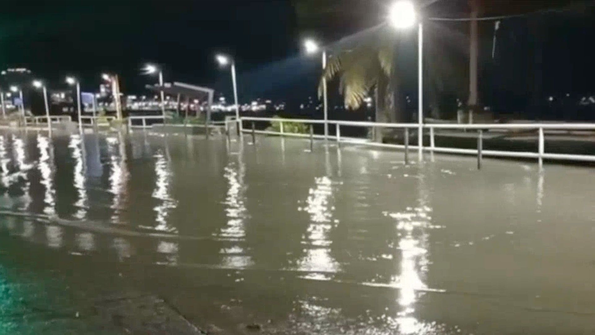 autoridades mantienen activo un operativo de vigilancia monitoreando el nivel que registra el río, se informó que de manera preventiva fueron instalados algunos refugios.