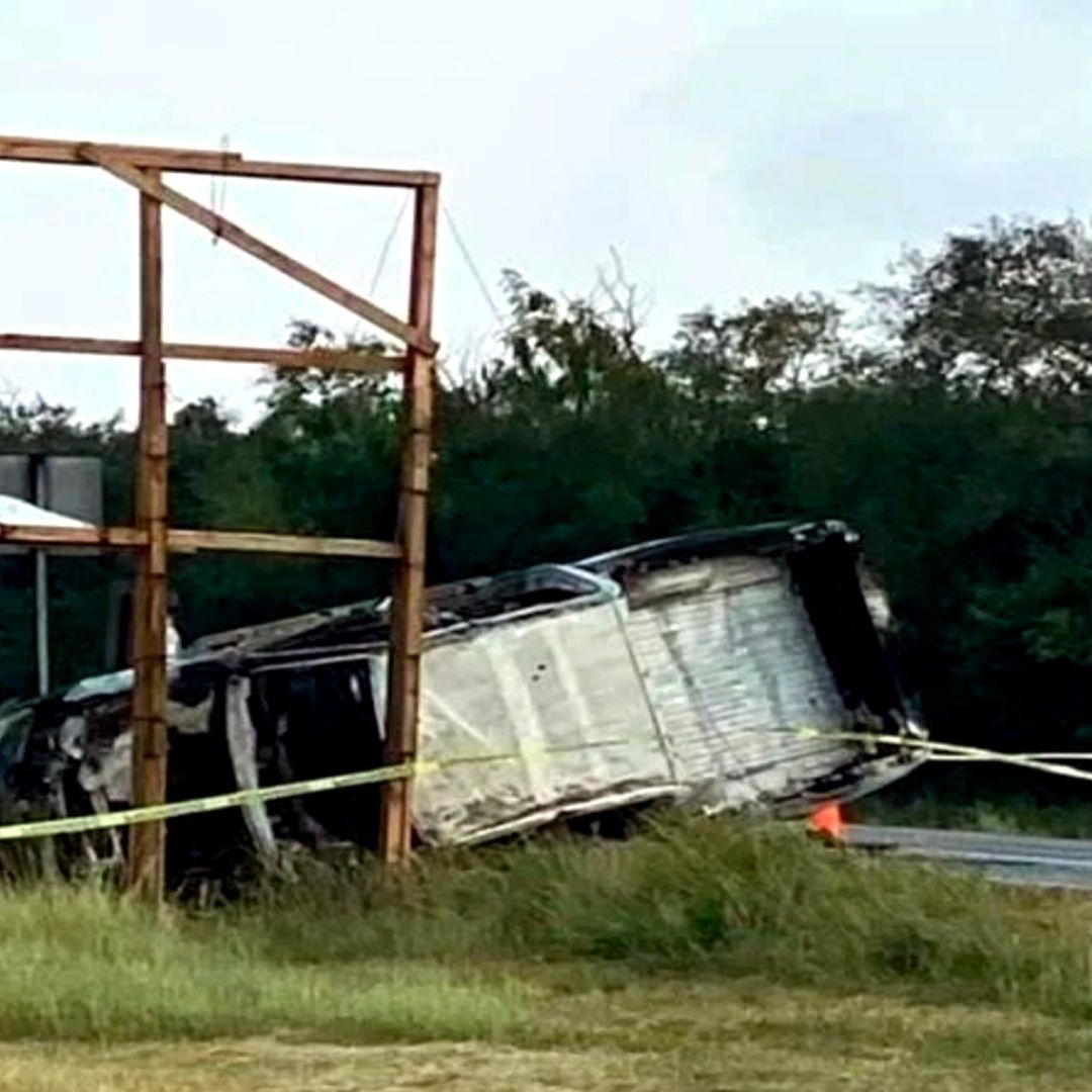 2 hombres sin vida y dos vehículos quemados fue lo que encontraron las autoridades