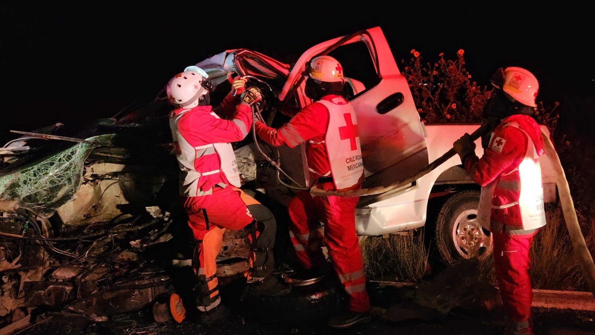 Accidente entre Camioneta y Camión en Carretera Arco Poniente Puebla Deja un Muerto y un Lesionado