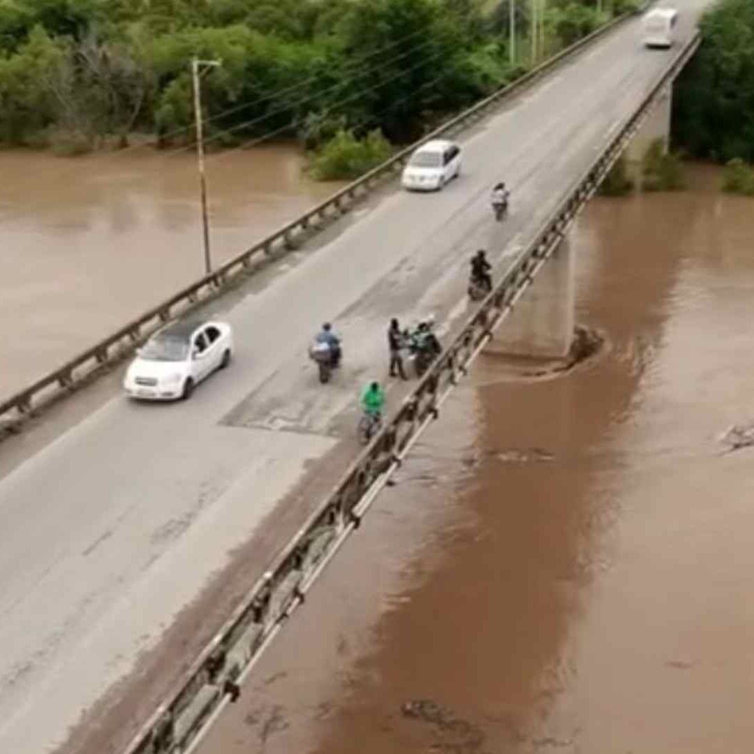 Lluvias en SLP Dejan Mil Evacuados y Severos Daños
