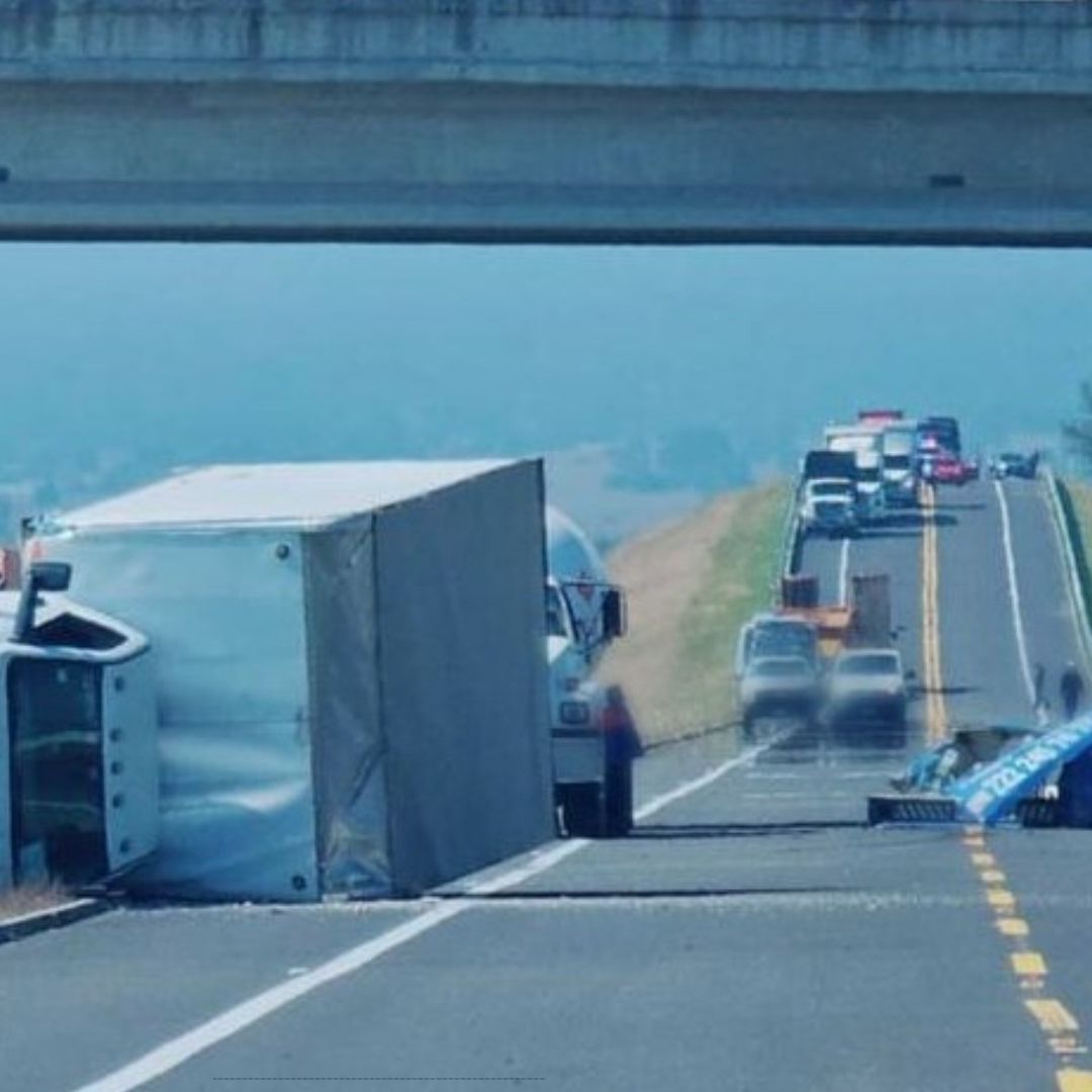 Fuga de Gas LP por Choque y Volcadura en Autopista Amozoc-Perote en San José Chiapa