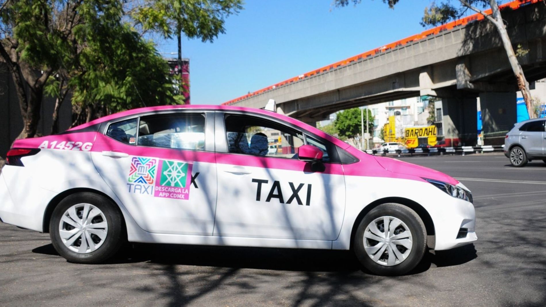 Dan Apoyo Comprar Nuevo Taxi CDMX 2025.