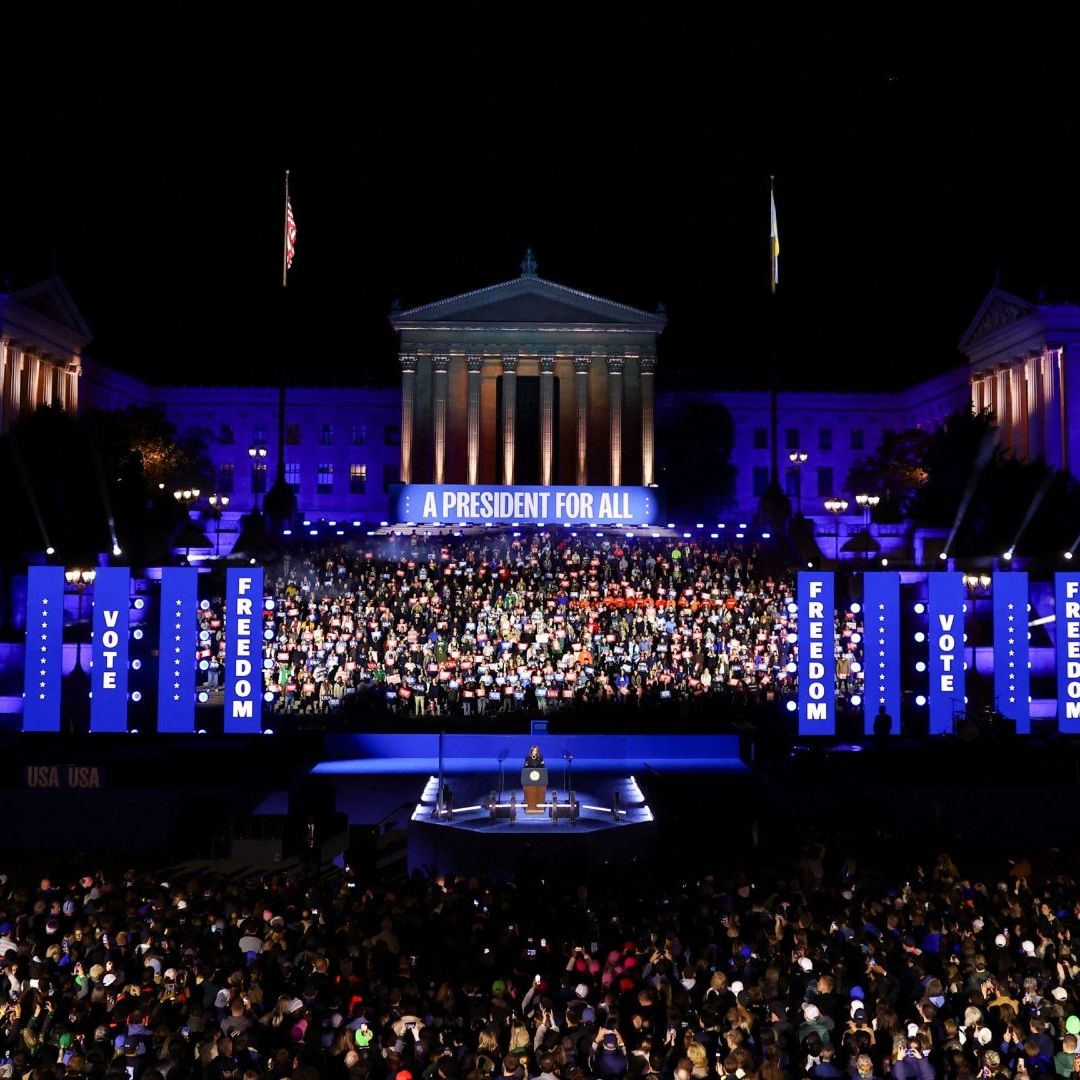 "¡Ganaremos!": Harris Cierra Campaña en Gran Fiesta Con Lady Gaga y Ricky Martin