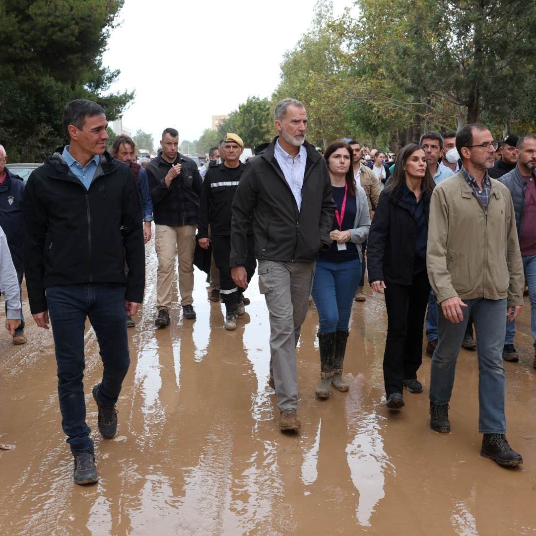 El Gobierno aprobó un primer paquete de medidas urgentes por importe de 10 mil 600 millones de euros para particulares, empresas e instituciones