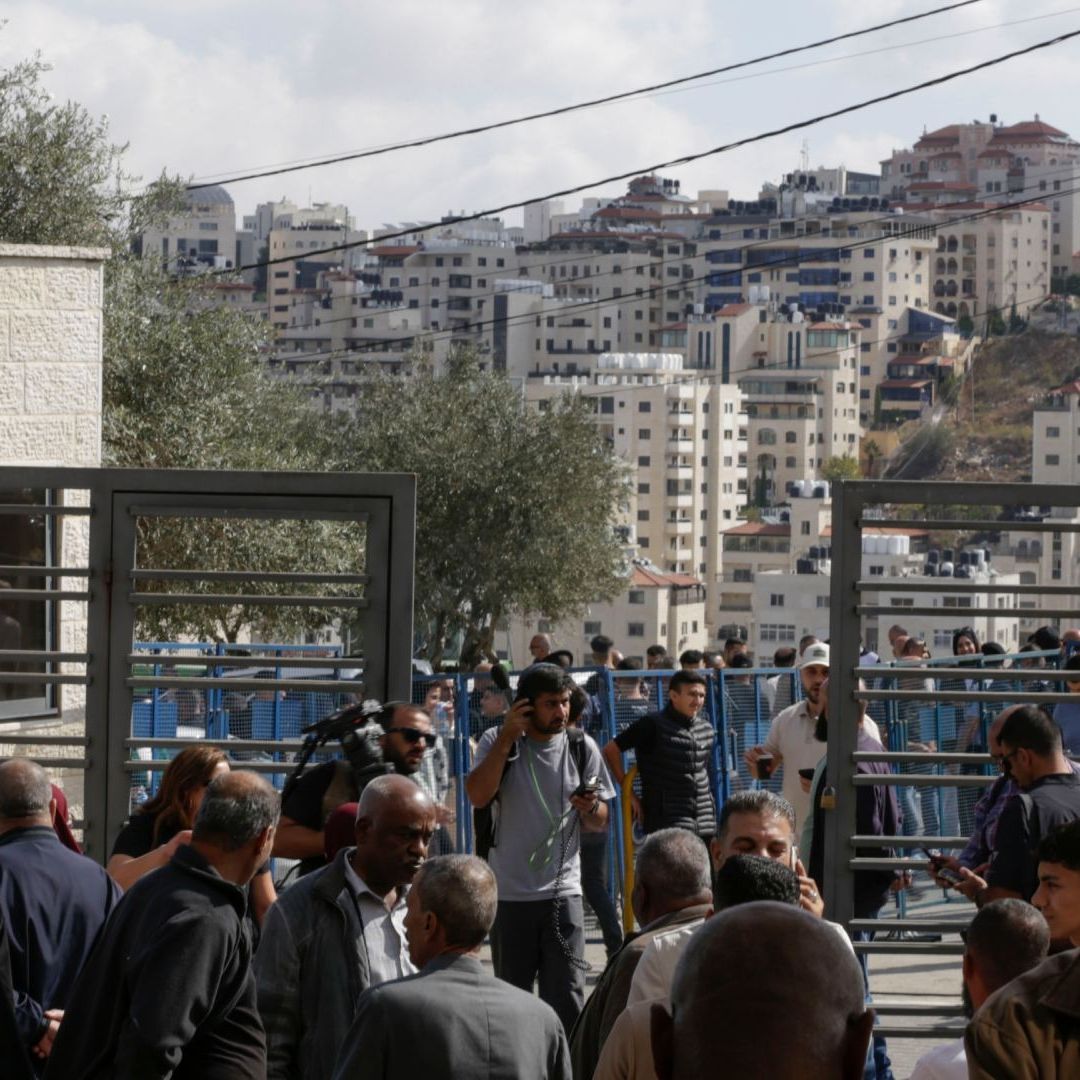 Libera Israel a Palestinos que eran Prisioneros; los Reciben con Alegría en Cisjordania Ocupada.