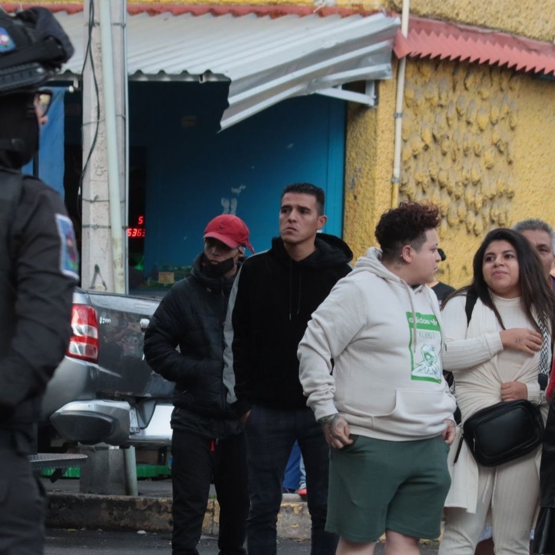 Policías de la CDMX realizan un operativo de seguridad en la colonia Morelos